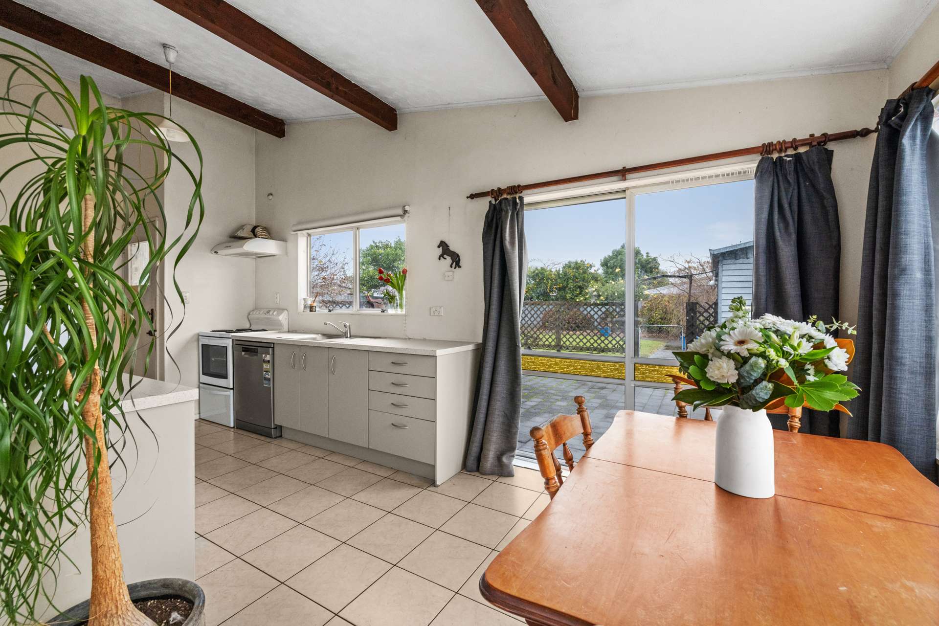 8 Jeffares Place Taradale_0