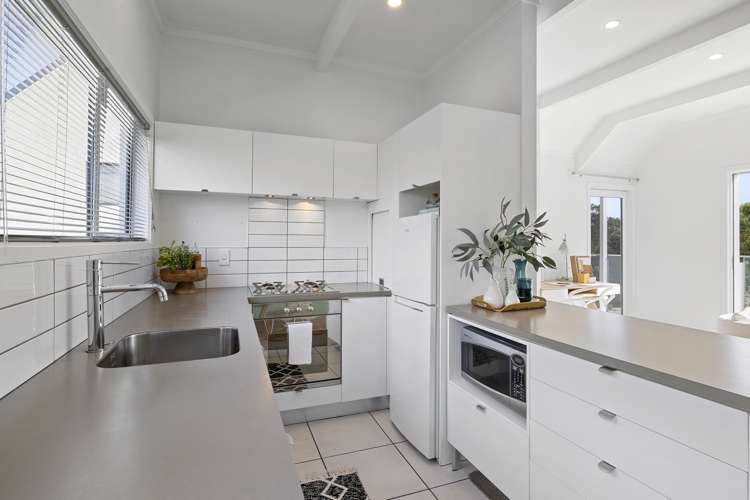 405 Devon Street East Strandon_5