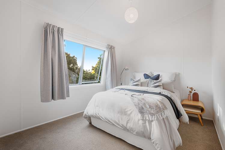 4a Cricklewood Lane Springlands_14