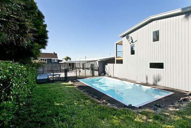 63 Seaview Road Castor Bay_3