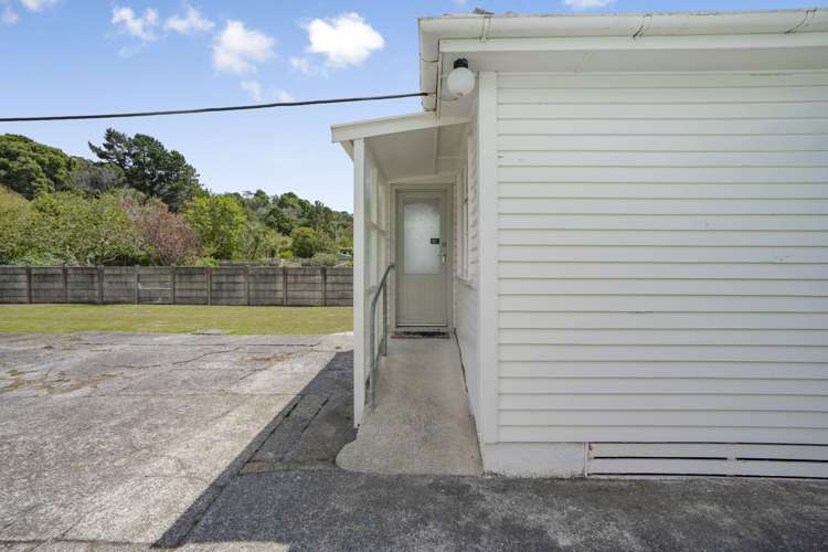 52 Dover Road Wainuiomata_14