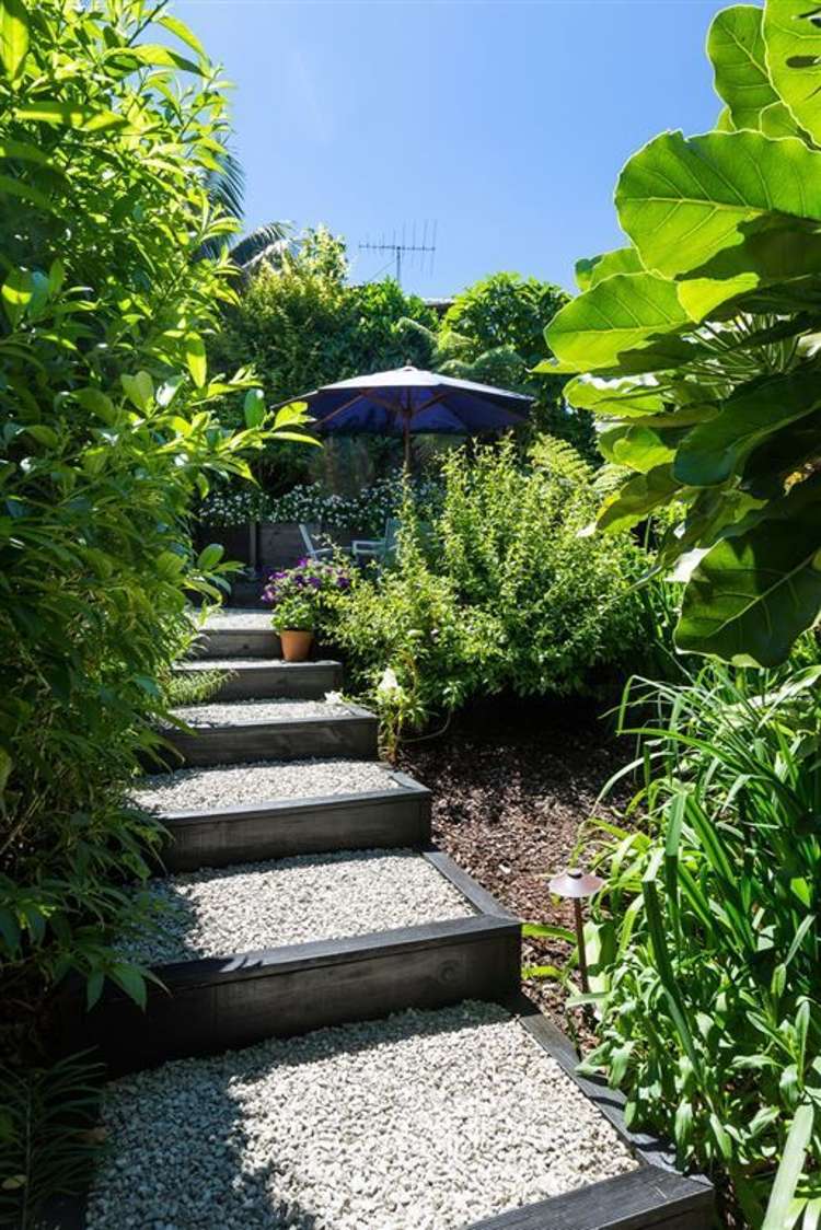 2/58 Beach Road Castor Bay_16