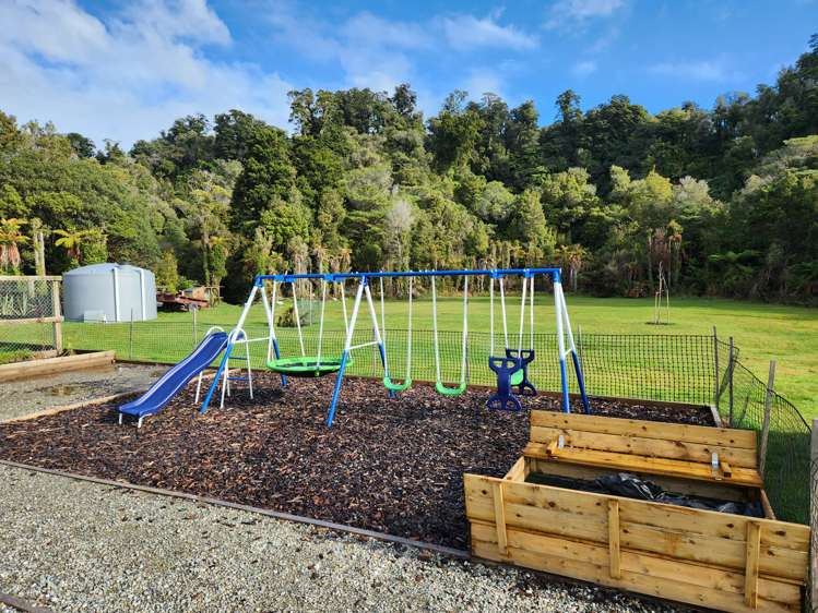 303c Marsden Road Kaiata_16