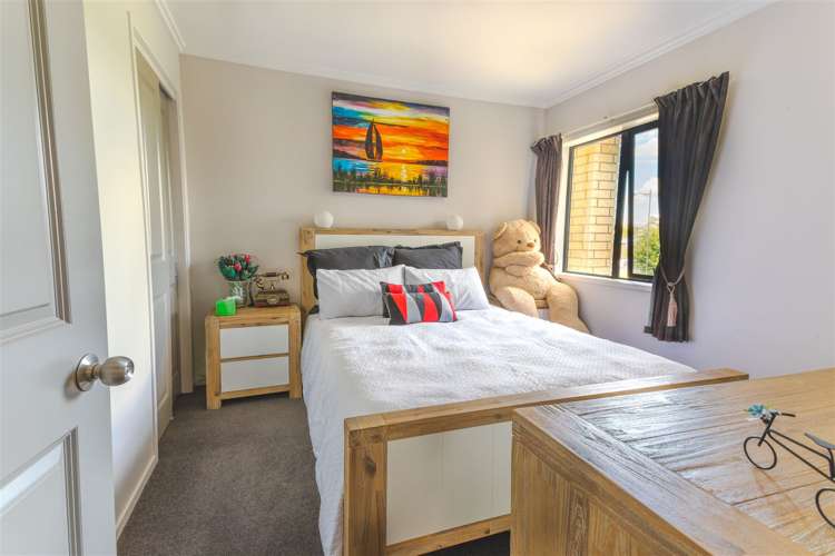 54 Farnborough Drive Nawton_15