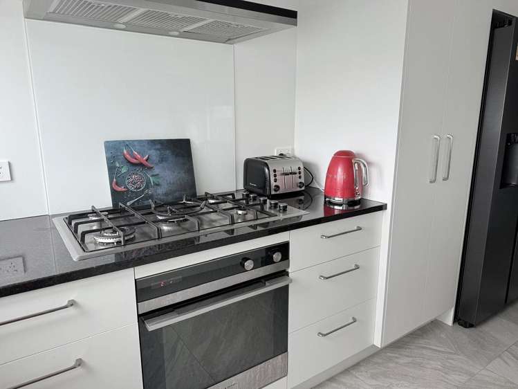 17 Lemonwood Way Woodridge_21