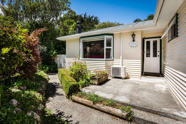 98 Hair Street Wainuiomata_2