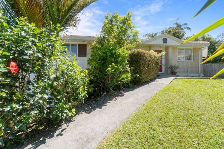 15 Ambassador Glade Orewa_7