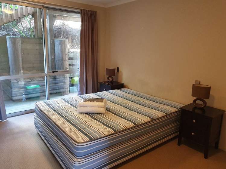 1180D Victoria Street Hamilton Central_9