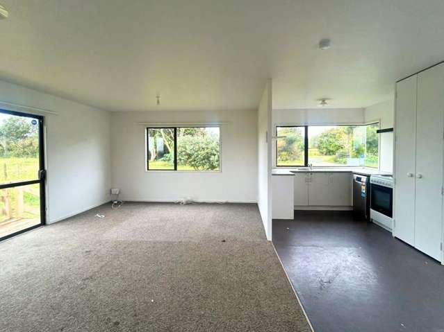 47 McRobbie Road Kingseat_2