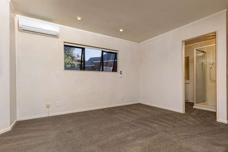 2/28 Unsworth Drive Unsworth Heights_18