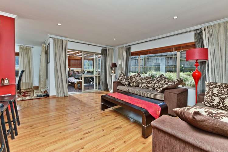 11 Fernbank Lane Greenhithe_6