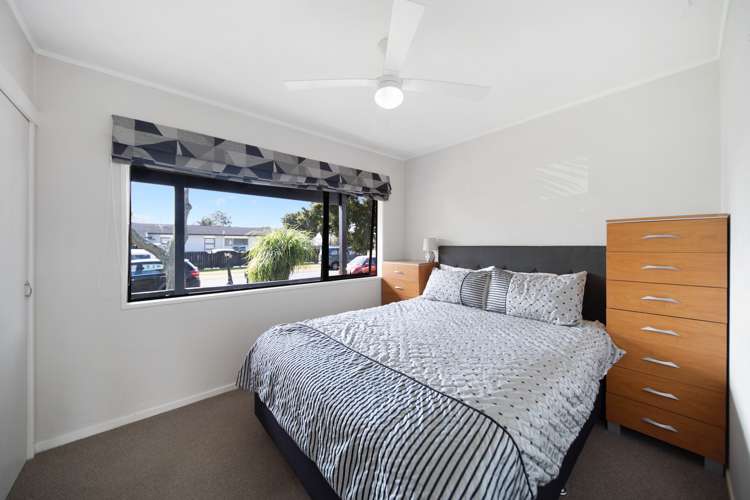 2/2 Corolu Place Conifer Grove_11