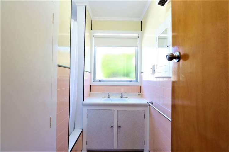 681 Peninsula Road Kelvin Heights_5