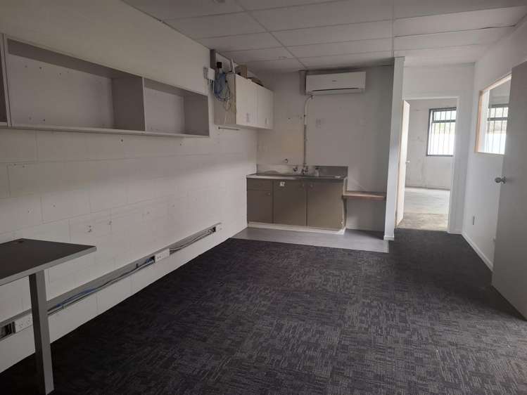 5/4 Heremai Street Henderson_5