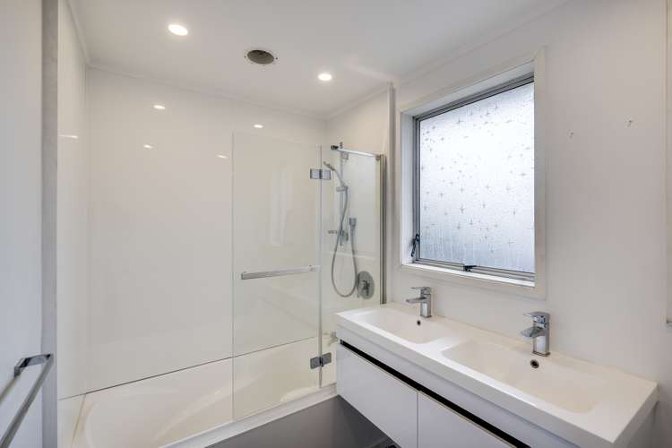 8 Spriggs Crescent Greenmeadows_11