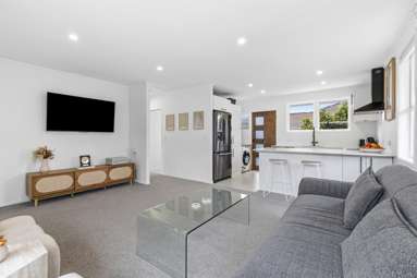 3/73 Howe Street_3