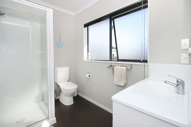 4a Pharazyn Street Feilding_13