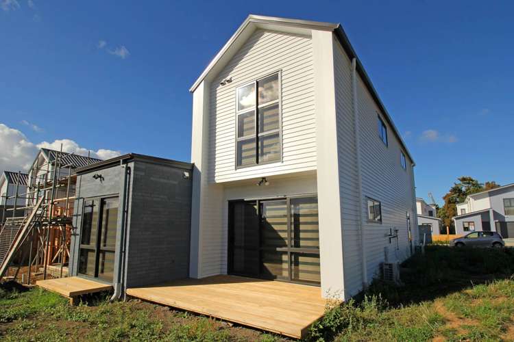 8 Tapuwae Way Mangere Bridge_1