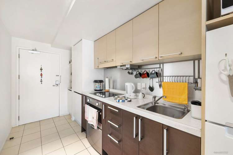 708/152 Hobson Street Auckland Central_12