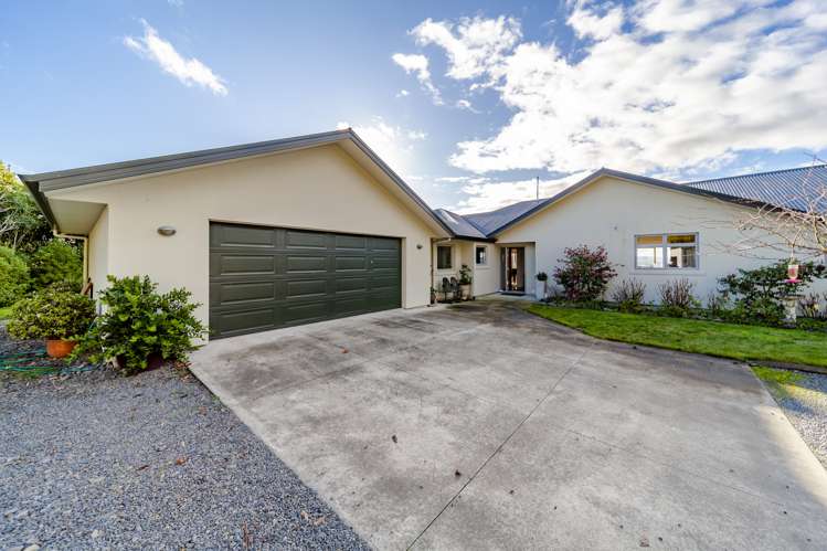 144 Racecourse Road Waipawa_24