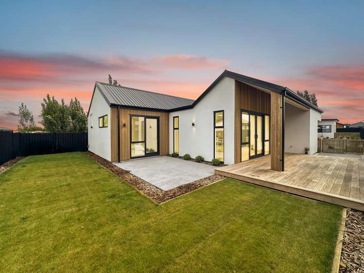 16 Elsie Lange Way Casebrook_24