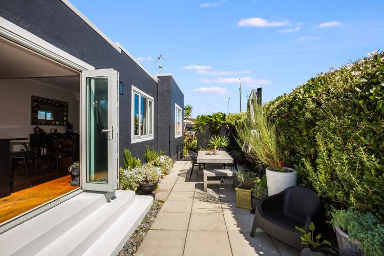 138 Mana Esplanade Paremata_5