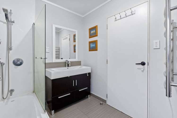 2/27 Mallard Place_5