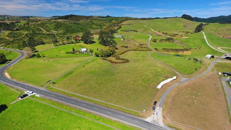 186 West Coast Road Makarau_12