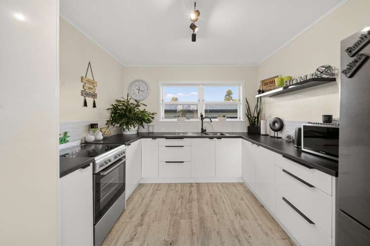 49 Patetere Street Mamaku_10