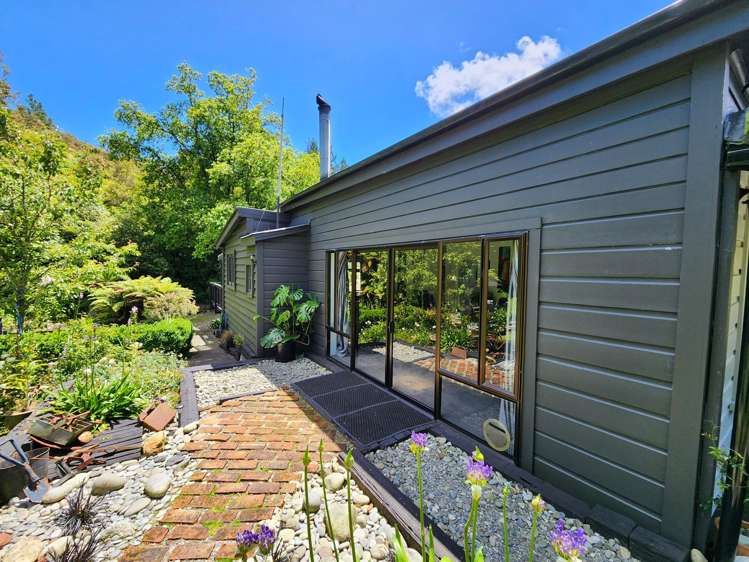 28 Ross Street Dunollie_23