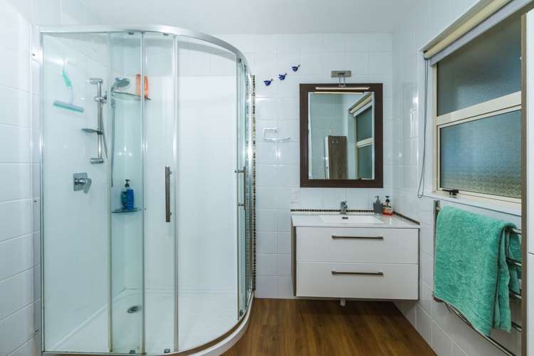 24 Rintoul Place Brightwater_11