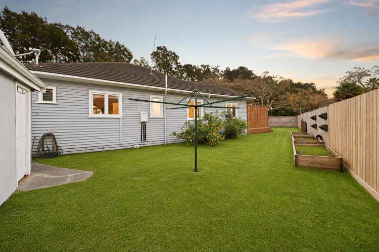 12 Tui Avenue Forest Lake_22