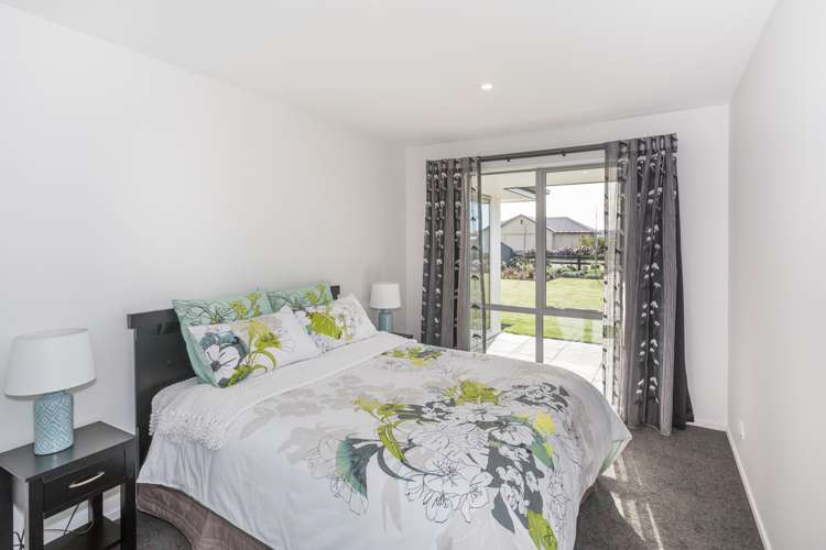 13 Coutts Lane West Melton_15