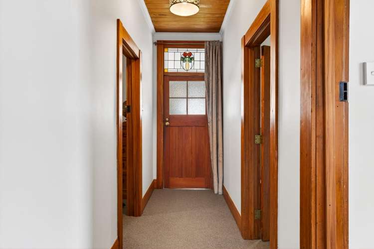 921 Willowpark Road North Mayfair_7