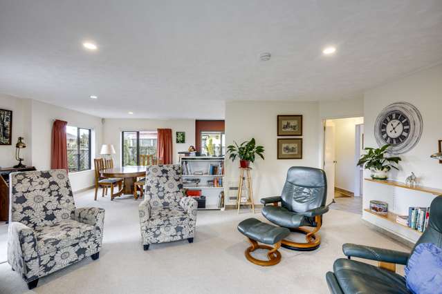 2/16 Alan Styles Place Greenmeadows_4