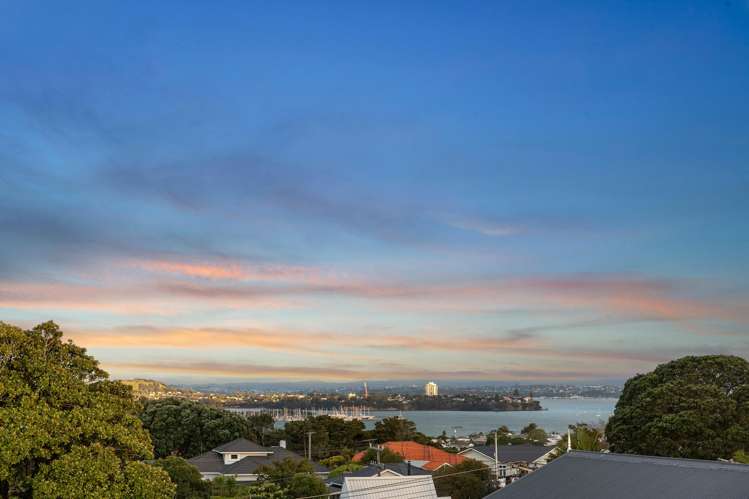 8/128 Onewa Road Northcote_13