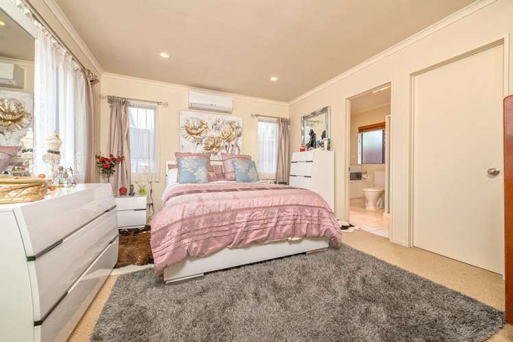 6 Greta Banks Place Wattle Downs_7