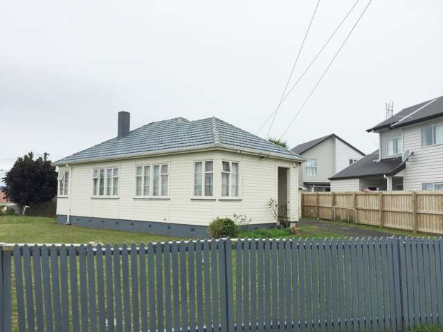 562 Richardson Road Mount Roskill_1