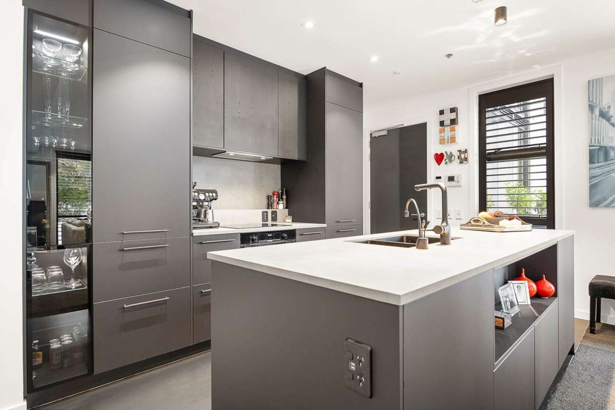 102/28 Balfour Road_2
