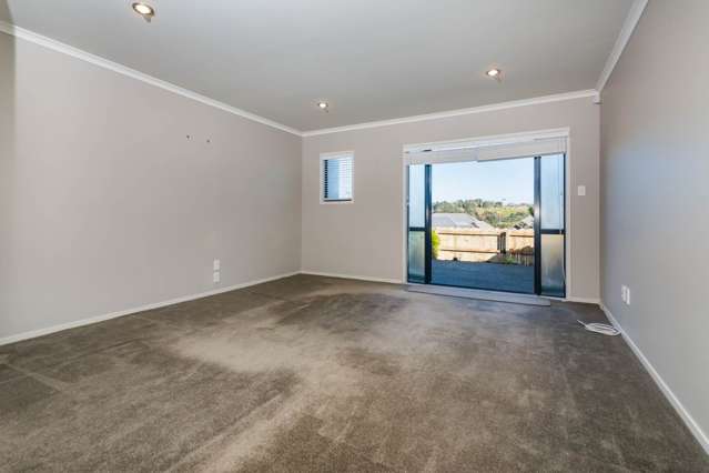 120 Fernhill Way Oteha_4