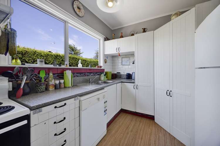 114 Brecon Road Stratford_16