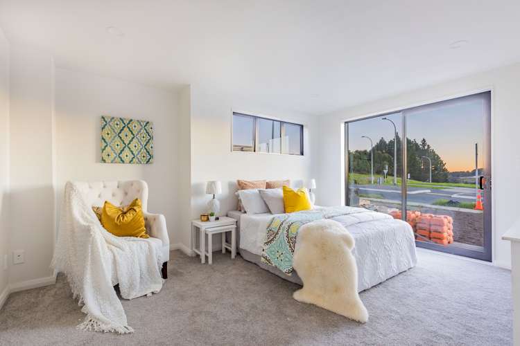 2 Celestial Crescent Orewa_9