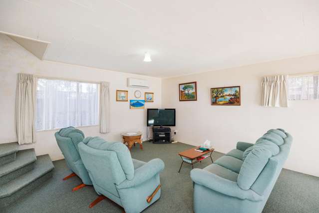 2A Bristol Crescent Roslyn_4