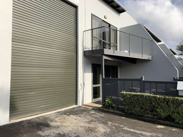 2/14 Airborne Road Albany_2