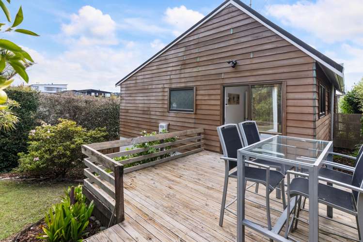 2/3 Whitby Crescent Mairangi Bay_24