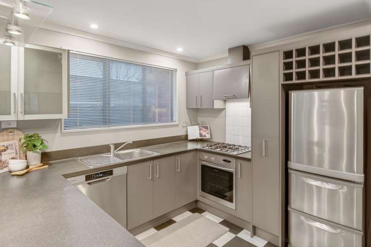 64B Holly Road St Albans_6