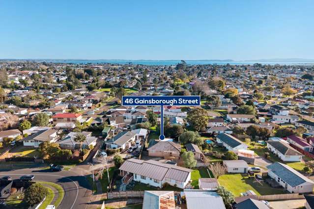 Home + Sleepout + 865m² Land = Big Potential!