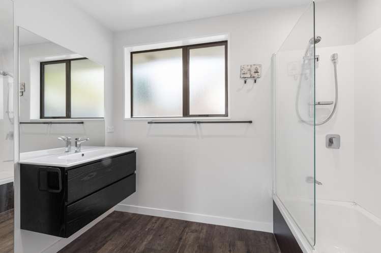 27 Takaro Avenue Sockburn_12