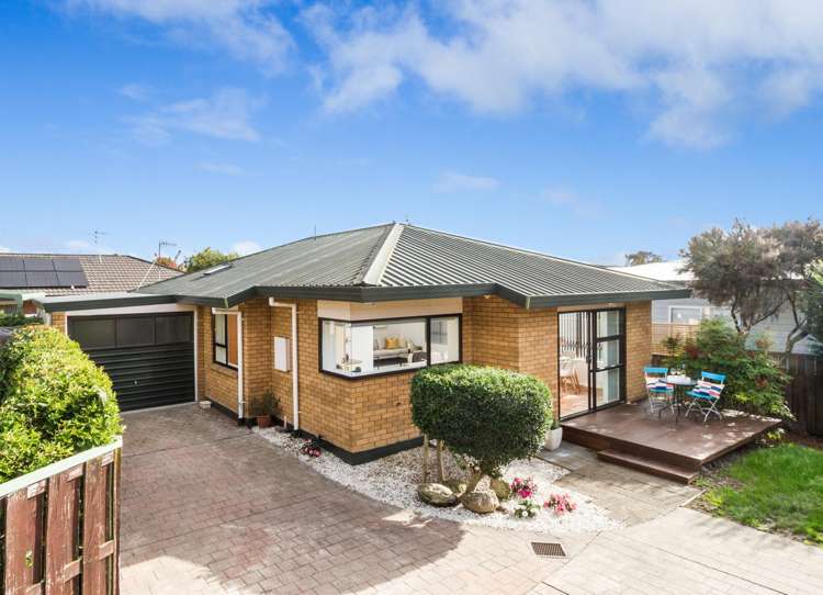 2/7 Penton Way Tahunanui_1
