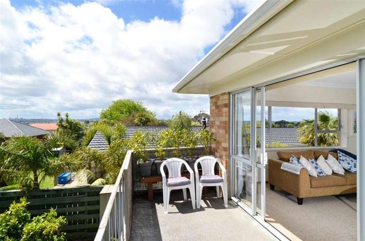 24 Taitua Drive Te Atatu South_9